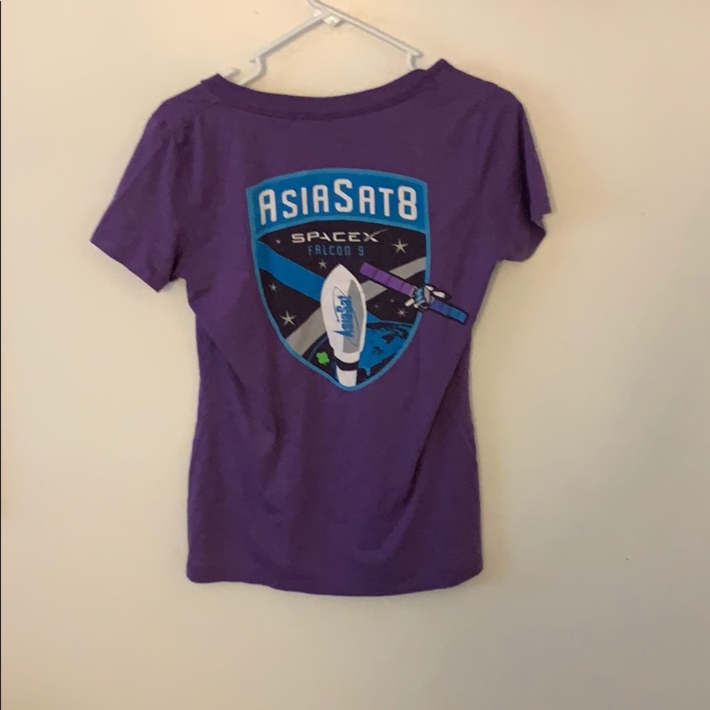 ⭐️ SpaceX Women’s t-shirt